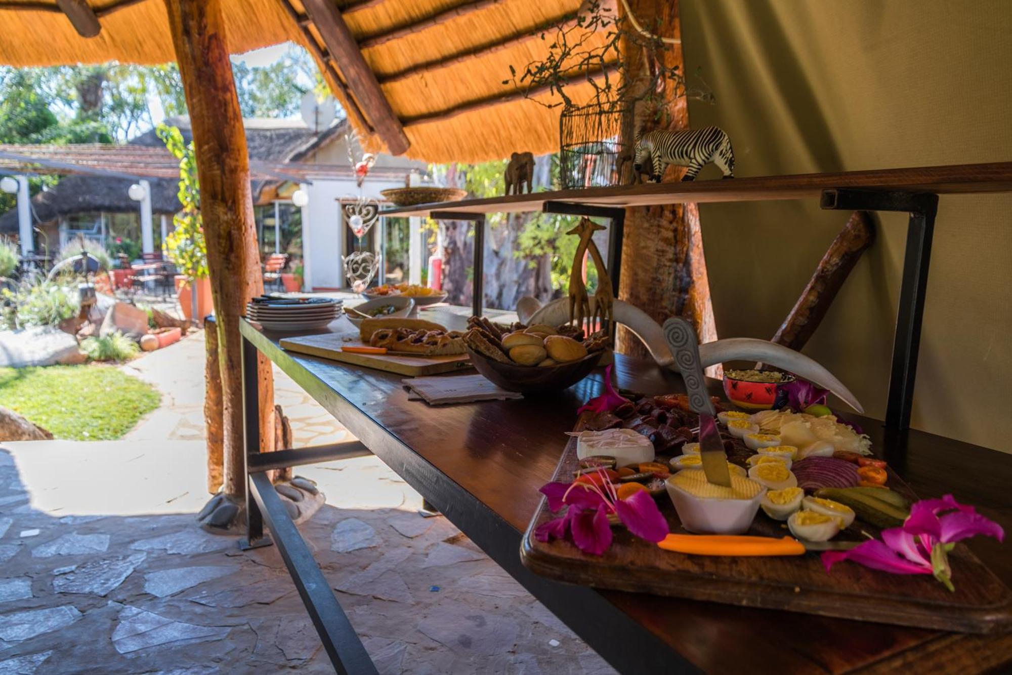 Gabus Safari Lodge Otavi Esterno foto